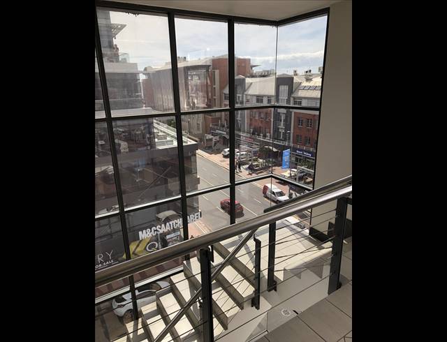 736M² OFFICE TO LET IN GREEN POINT
